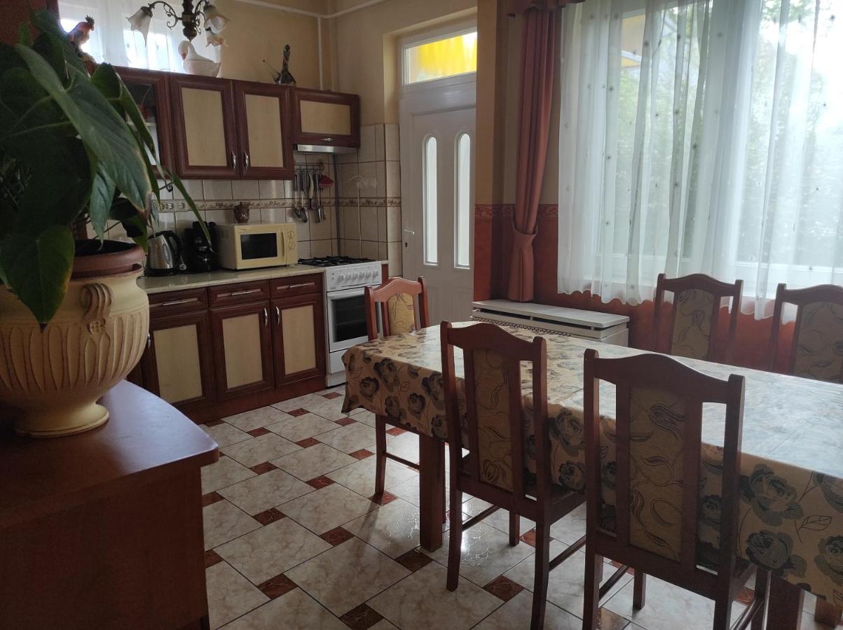 Appartamento Kovacs Vendeghaz Hajdúszoboszló Esterno foto