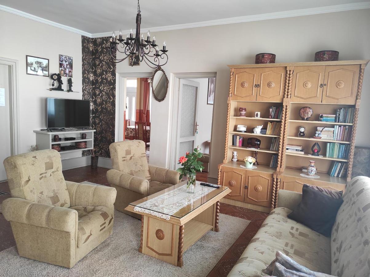 Appartamento Kovacs Vendeghaz Hajdúszoboszló Esterno foto