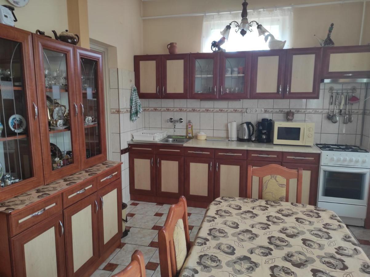 Appartamento Kovacs Vendeghaz Hajdúszoboszló Esterno foto